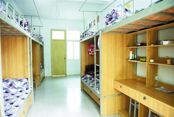 四川工业贸易学校宿舍条件