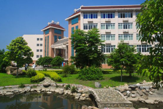 成都中医药大学附属医院针灸学校环境