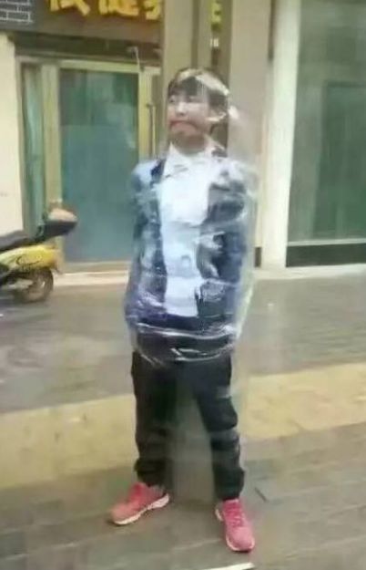 初一扛把子李振东被绑电线杆